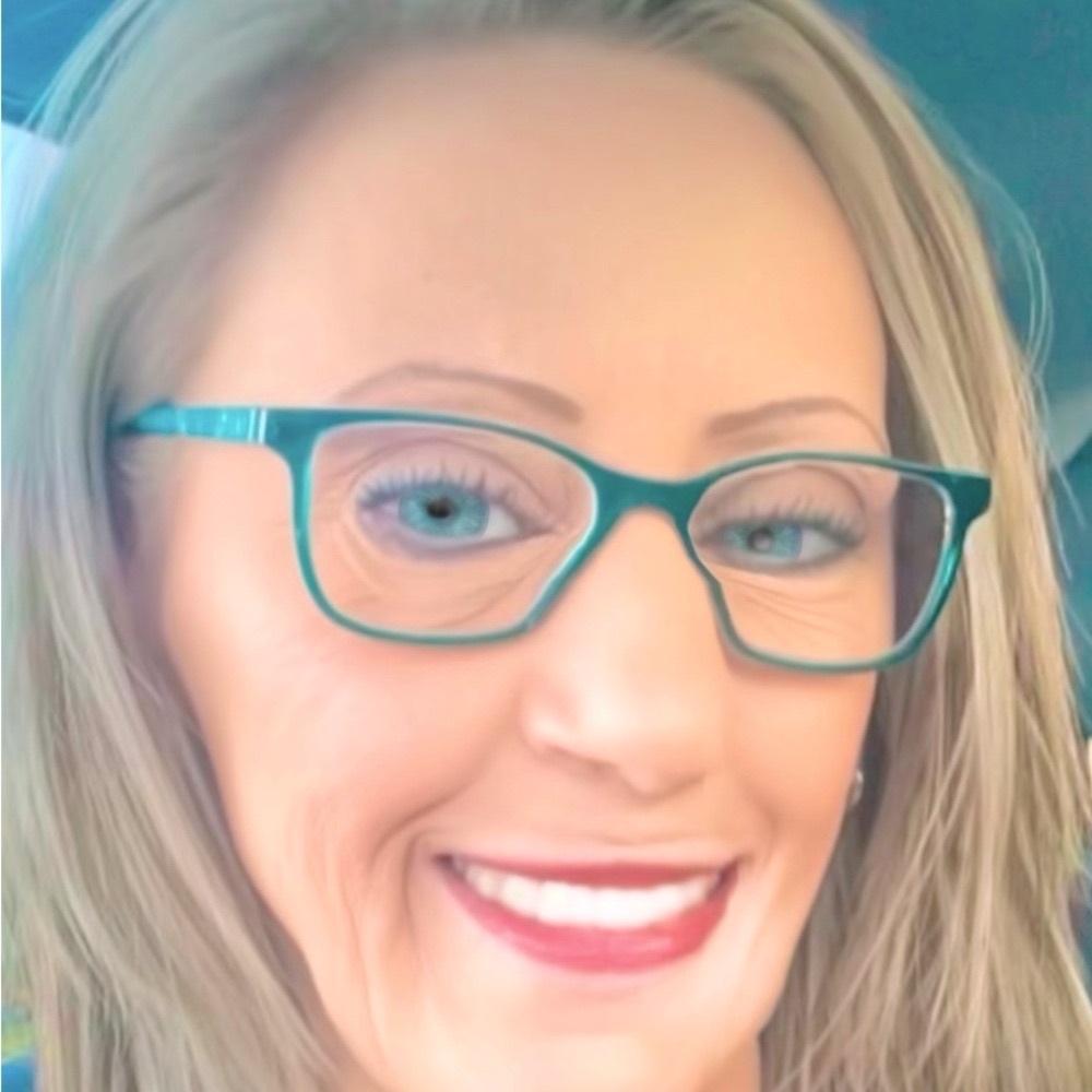 Meet your Posher, Jacqueline